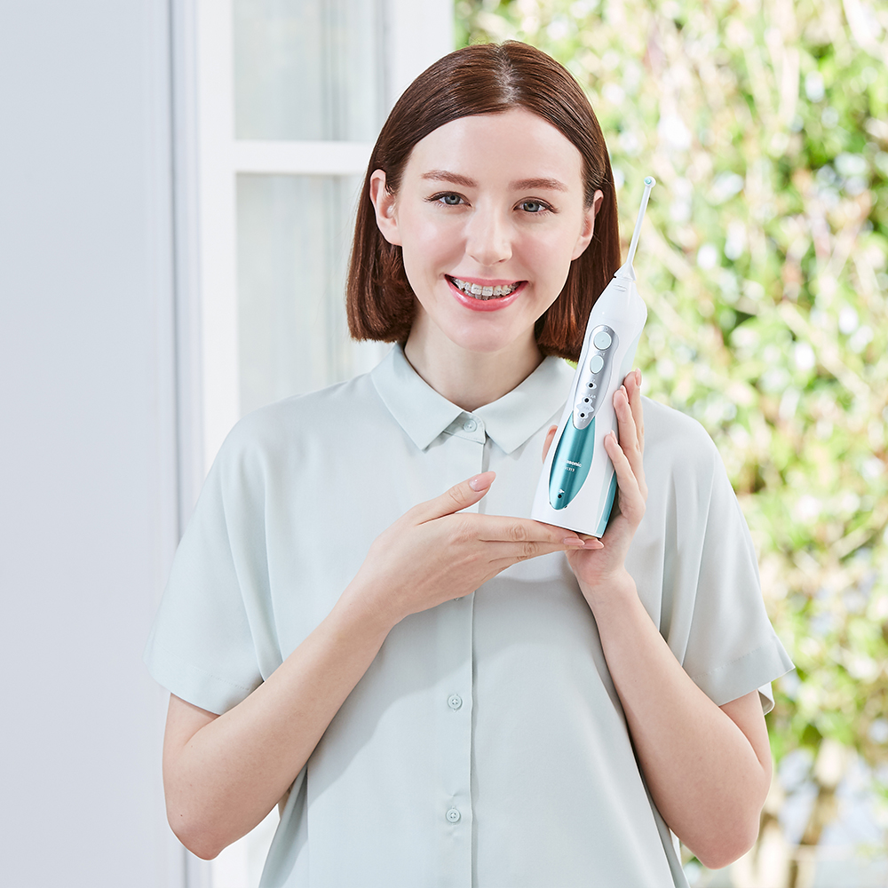 Panasonic EW1313 Oral Irrigator + Gift (Cleaning Agent)